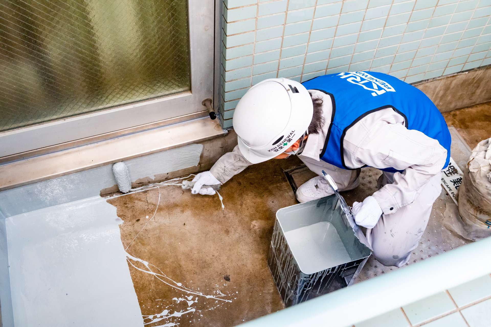 防水工事　”ウレタン防水　密着工法”とは？　雨漏り-東京